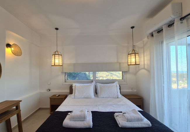 11 PETRA luxury villas